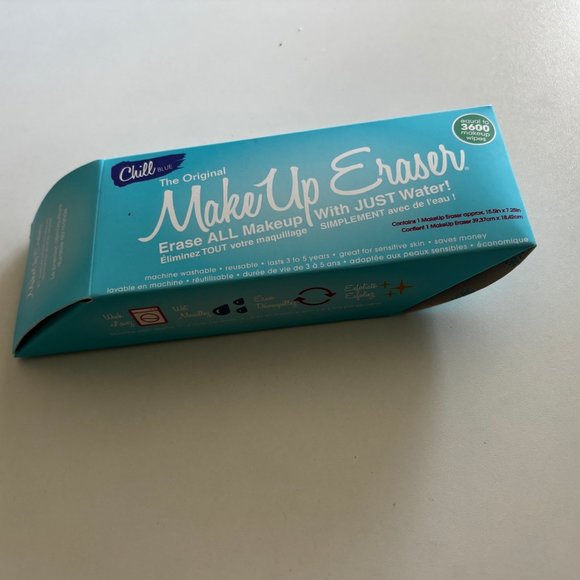 *NEW IN BOX* The Original MakeUp Eraser - Chill Blue - Picture 2 of 4